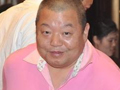 臧天朔出狱后首度公开现身 面色红润