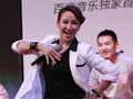 李玟露事业线扭电臀 黄晓明跳舞吐舌头卖萌
