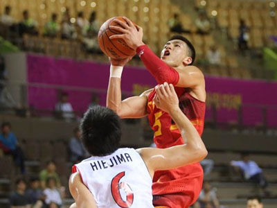 中国男篮72-79日本惨遭逆转