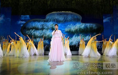 娱乐 雷佳意境演唱《芦花》