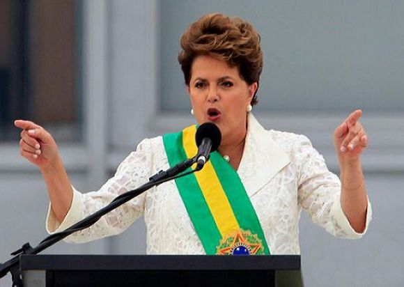巴西总统害怕被嘘 决定不出席世界杯开幕式-中