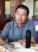 王志近照曝光面容憔悴