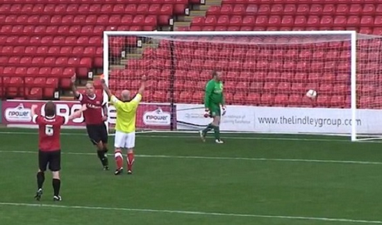 克里斯韦伯_裁判韦伯收入