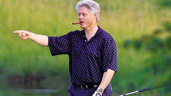 外媒:克林顿抽奢侈雪茄 一支高达1000美元(图)