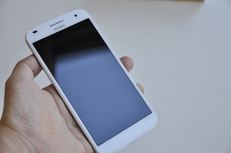 华为麦芒C199开箱:5.5吋屏幕 金属机身 - 4G视