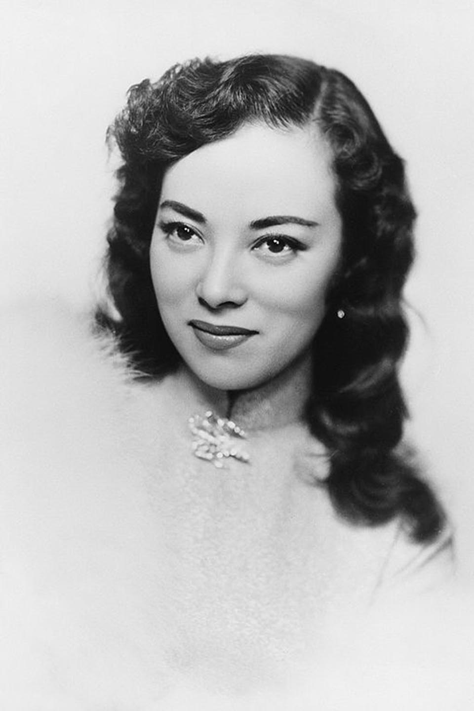 《夜来香》原唱李香兰去世 旧照曝光-中国学网