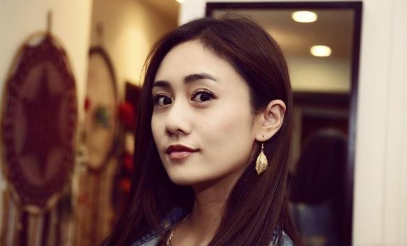 郑钧小16岁妻子刘芸巴黎拍美照 网友:钧哥钱包薄了