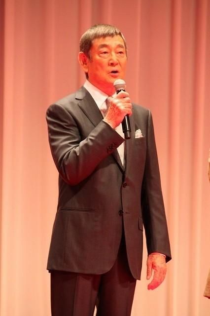 探寻高仓健墓地:和未出生的孩子葬一起