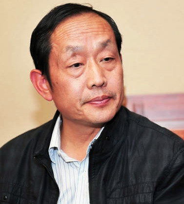 展江:中日媒体在中日岛争问题上都起了不太好