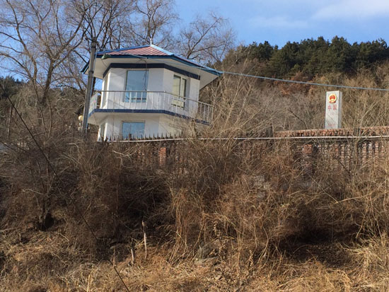 很多朝鲜女子想嫁过来躲饥荒    三合镇的五峰山,与朝鲜咸镜北道会宁