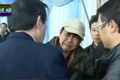 实拍台湾空难家属哀求马英九