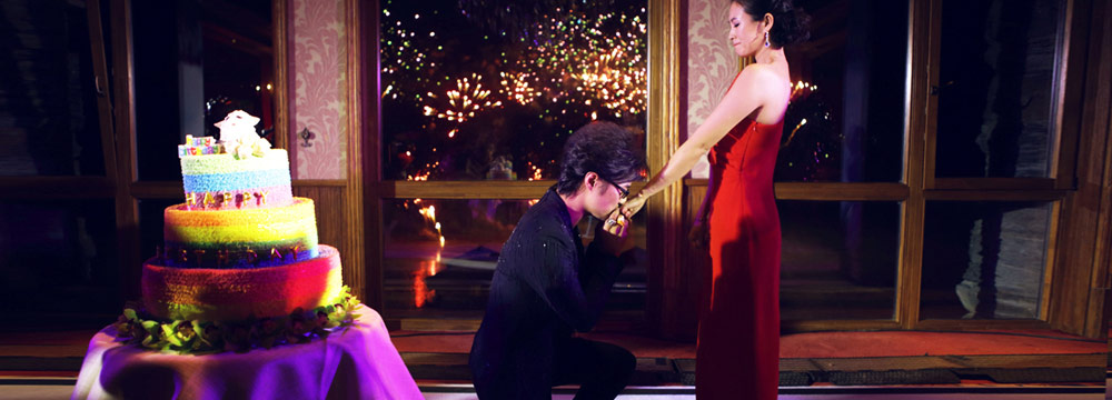 汪峰开百万派对求婚章子怡 女方落泪同意 