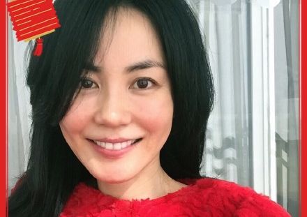 王菲面色红润送新春祝福 网友调侃撞脸张柏芝