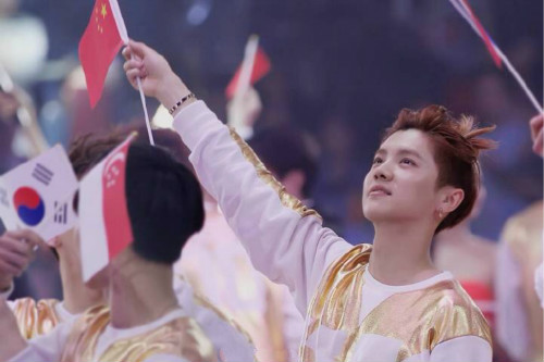 鹿晗吴亦凡成春晚弹幕统计最热词