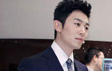  朱亚文瑞士帅气看展