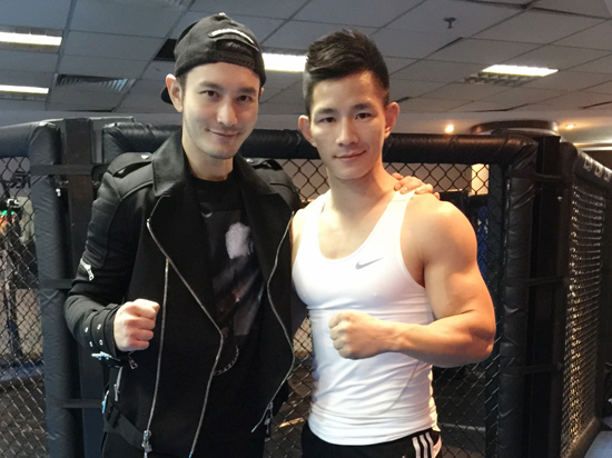 黄晓明也是搏击爱好者 对打杨建平一招一式都专业_凤凰体育