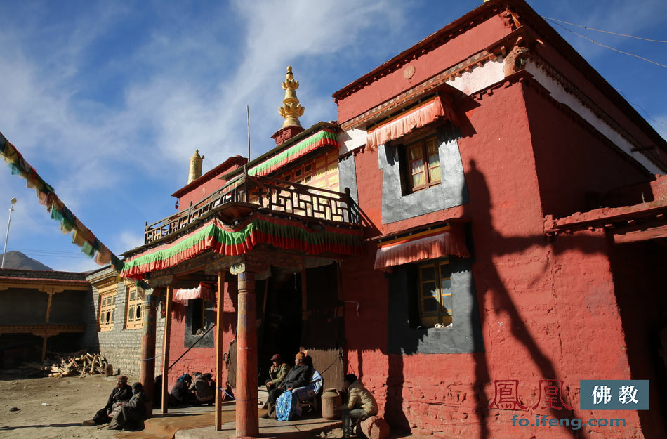 实拍萨迦察巴祖庭:西藏拉孜县达尔昌木其寺