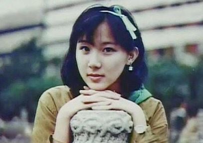  萧蔷昔日旧照曝光 网友赞“美得不像话”