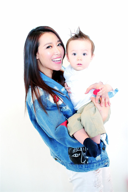 金池探班《奶爸当家》被萌娃迷倒 罗云熙受冷