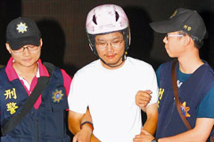 男子割喉8岁女童 被捕后露诡异笑容