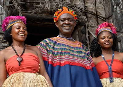 一个从父亲手中继承72位妻子的酋长