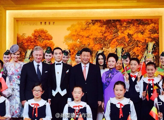 尚雯婕与习主席亲切握手 现场演唱法文歌曲(图