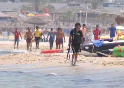 突尼斯度假沙滩恐袭画面曝光