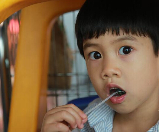 郑钧放手JAGGER 刘芸素颜视频千里送爱