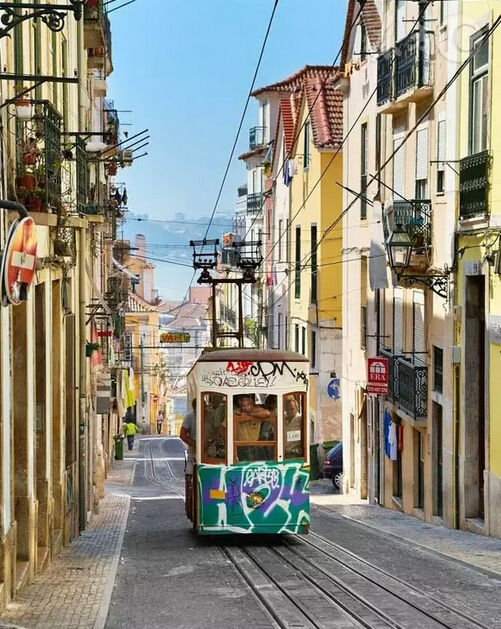 葡萄牙:未被国人占领的欧洲_凤凰旅游