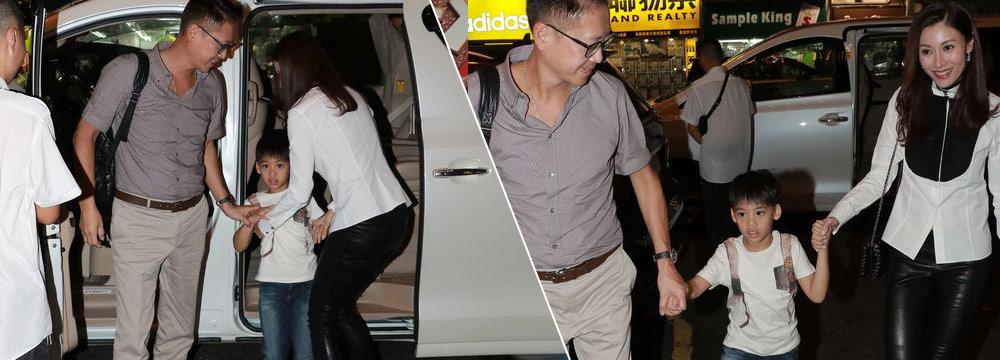 李嘉欣一家三口中秋聚餐 儿子罕见亮相