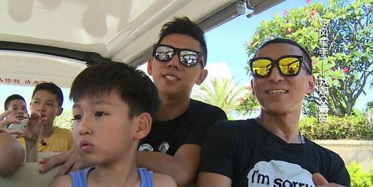 白百何羽凡儿子曝光 古灵精怪似妈妈