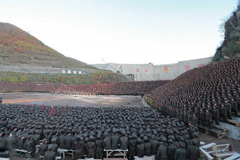 金正恩观看青年军人大合唱