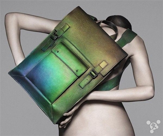 英国设计师研发出科幻的变色系列服饰|变色服装_凤凰奥迪未来