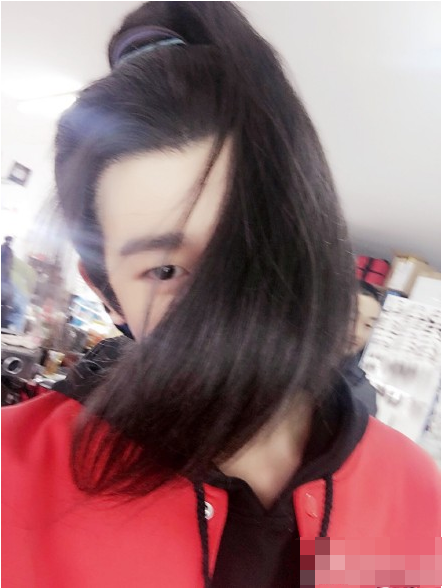 tfboys王源被同桌强吻 tfboys王源被追满街跑 - 点击图片 ...