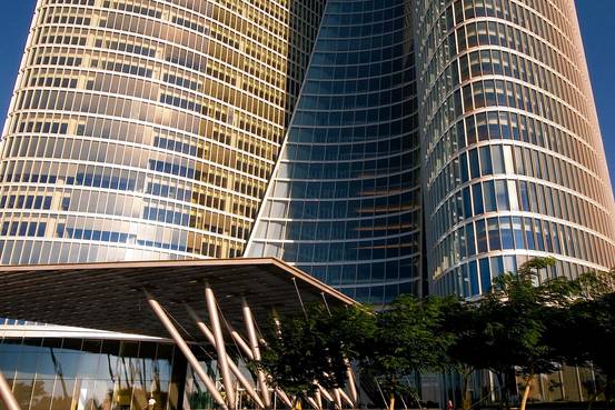 全球新地主:阿布扎比投资局