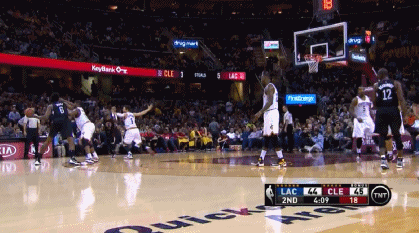 讽刺保罗30快船全输了街球动作晃倒斗牛犬