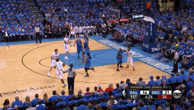 晋级夜,威少出战38分钟,23投13中得到36分12个篮板9次助攻1次抢断,这