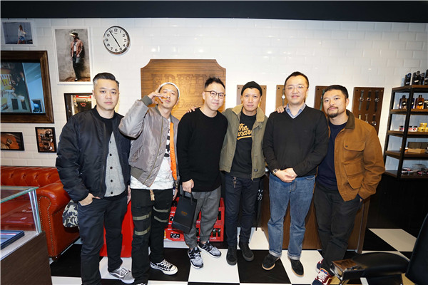 从“头”做起 “戴”出型格 Edwin Watch开门揖客|品牌| 店铺_凤凰时尚