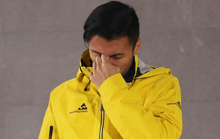 谢霆锋片场情绪失控
