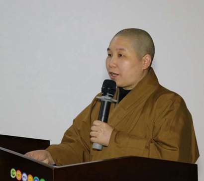 唯静法师(图片来源:凤凰佛教)民宗局长刘绵晖(图片来源:凤凰佛教)元闻