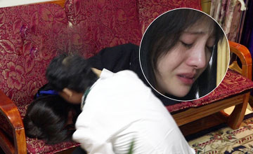 郑爽父女小剧场排练 爽爸强吻女儿遭拒