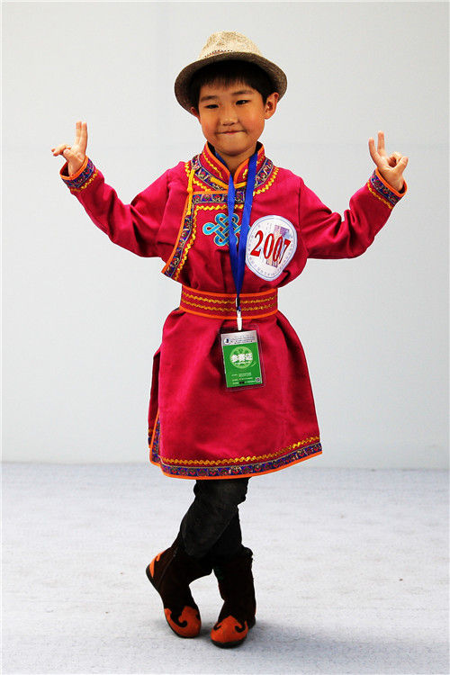 第十一届中国蒙古族服装服饰艺术节拉开序幕|