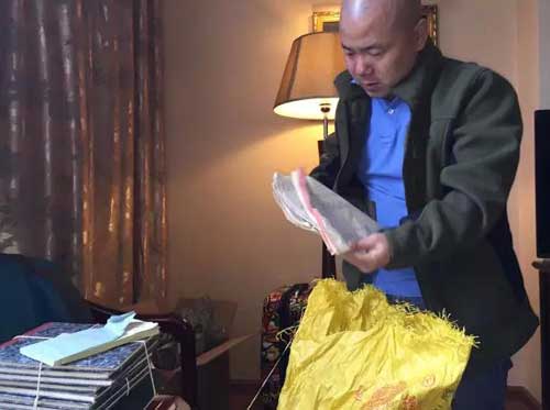 靖江一养猪场地下被指埋毒万吨 上市公司拒担