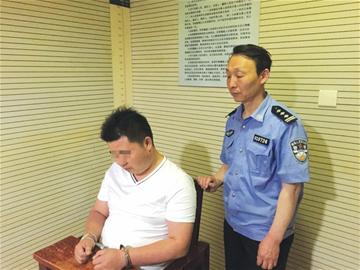男子涉非法拘禁逃跑到青岛 民警借办暂住证抓