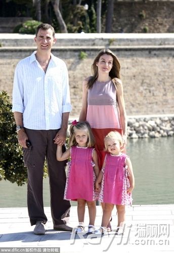 西班牙王储夫妇恩爱生活 倾城之恋里的平凡夫