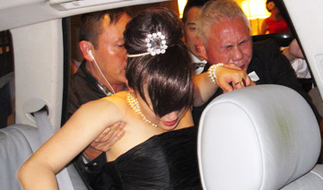明星节庆聚会醉酒百态