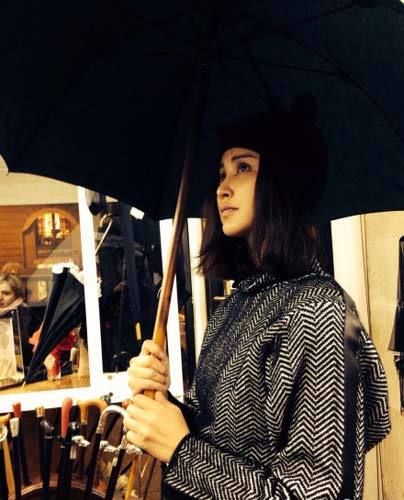 张歆艺杨树鹏国外甜蜜跨年 疑似踩点婚礼举办地(图)