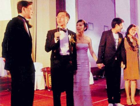 刘德华小姨子朱丽华貌美如花 姐妹合影清纯似仙子(图)