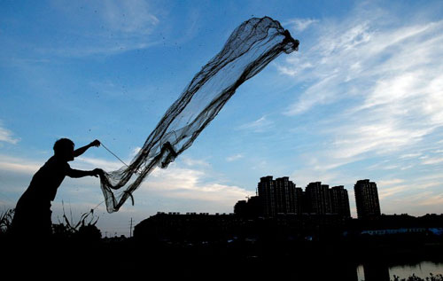 上海历年gdp_上海gdp历年变化图(3)