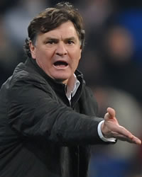 卡帅堪称足坛第一高薪闲人 税款恐逼足协破产